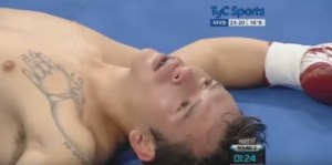 ¡WTF! Boxeador noqueó a su rival sin tocarlo (VIDEO)