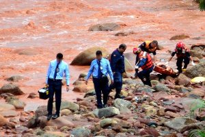 Localizan a un hombre ahogado en el río Torbes (Fotos)