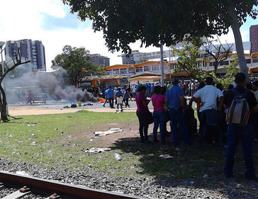 Disturbios y balacera en Puerto Ordaz (Fotos + Video)