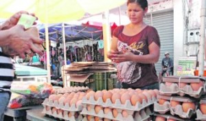 Comer huevos se ha vuelto un lujo por los altos precios en Anzoátegui
