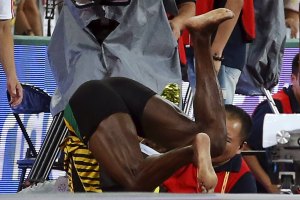Bolt fue atropellado por un camarógrafo (video)