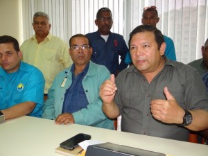 Andrés Velásquez denuncia extorsión del PSUV contra trabajadores públicos