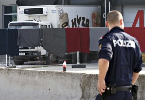 Los 71 migrantes hallados muertos dentro de camión en Austria podrían ser sirios