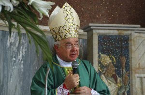 La muerte de un exnuncio pone fin al primer juicio del Vaticano por pederastia