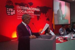 Manuel Rosales exhorta a la Internacional Socialista a actuar como observadores en las elecciones del 6D