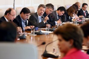 Crisis con Venezuela pone a prueba la diplomacia de Santos