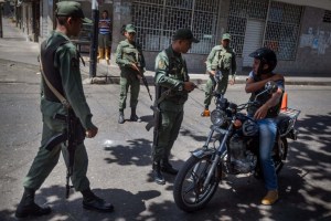 ¿Por qué Maduro cierra la frontera de Venezuela con Colombia?