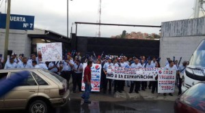 Trabajadores de Polar protestan en La Yaguara