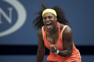 Serena Williams sufre pero avanza a tercera ronda del Abierto de Estados Unidos