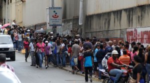 Prohíben pernoctar alrededor de comercios de alimentos en Guaicaipuro
