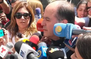 Niegan acceso a Julio Borges a audiencia de Leopoldo López