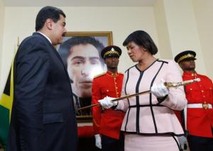 Maduro llegó al país a “seguir trabajando y venciendo”