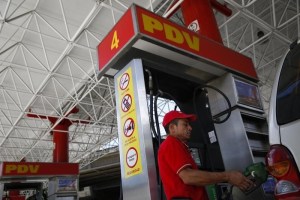 Subsidio a la gasolina es el equivalente a las reservas de cuatro países