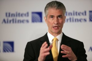 Renuncia el consejero delegado de United Airlines