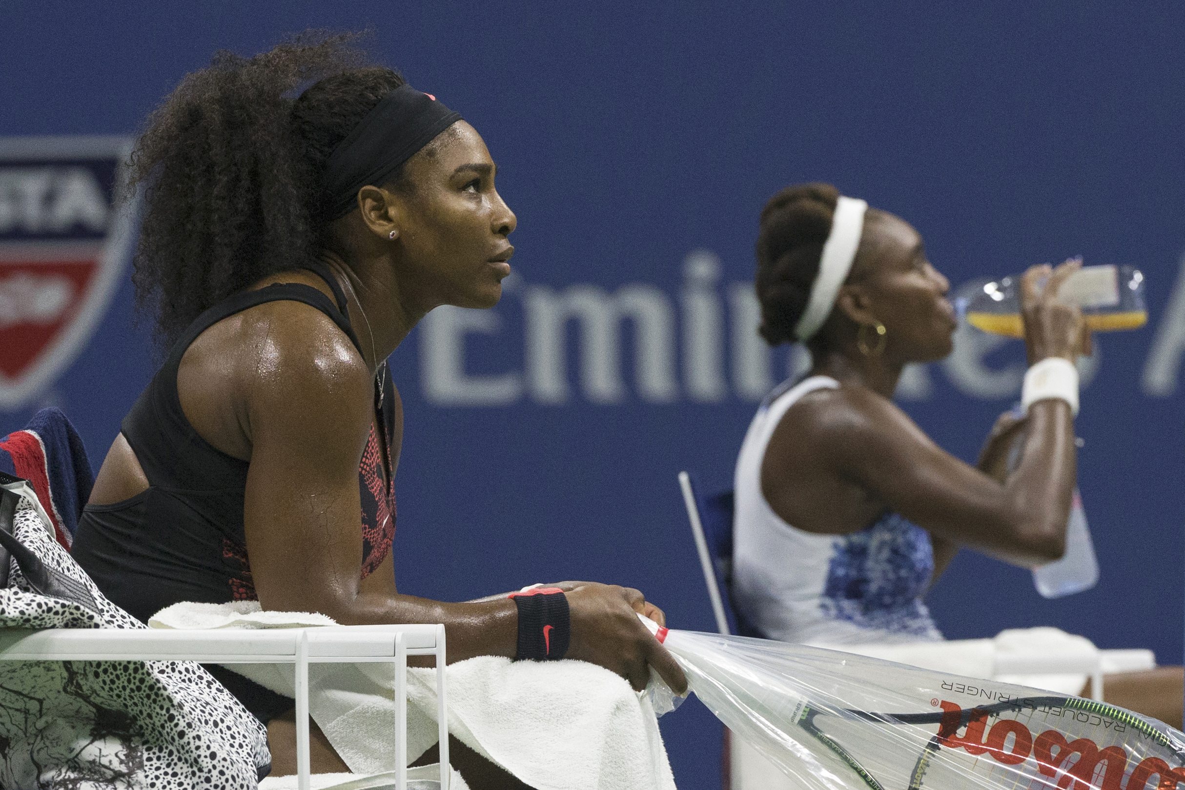 Serena gana el duelo de las Williams