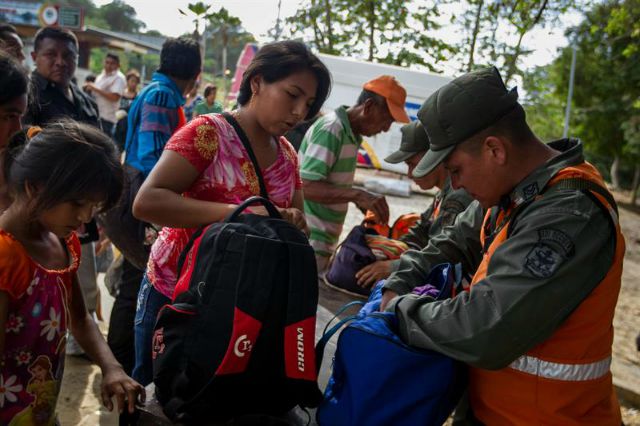 Por la frontera de Paraguachón no dejan pasar ni a los venezolanos