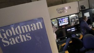 Goldman Sachs estima que precio del crudo baje hasta los $20
