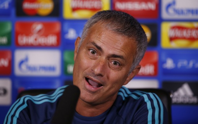 Mourinho se enfrenta a un periodista: Busca en Google antes de hacer preguntas estúpidas (Video)