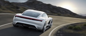 FOTOS: Porsche sorprende con su “Mision E”, 600 HP, 500 km de autonomía y 15 minutos de carga