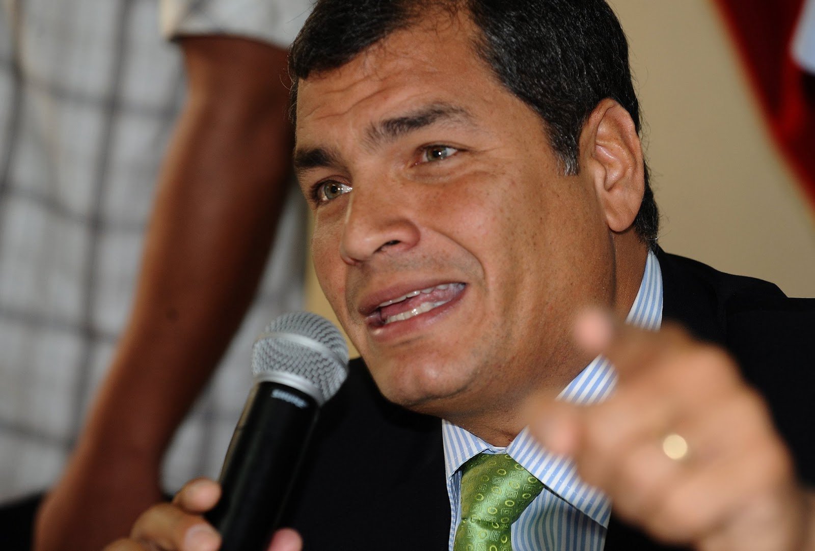Correa: El Zika pertenece al grupo de las “patologías de la miseria”