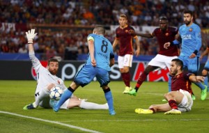 El Barcelona empata con la Roma en su arranque en la Champions (Resumen de la jornada)