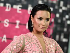 Demi Lovato aprendió a amar su cuerpo gracias a Kim Kardashian