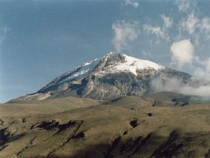 Volcán Nevado del Ruiz provocó sismos y emisión de ceniza en Colombia