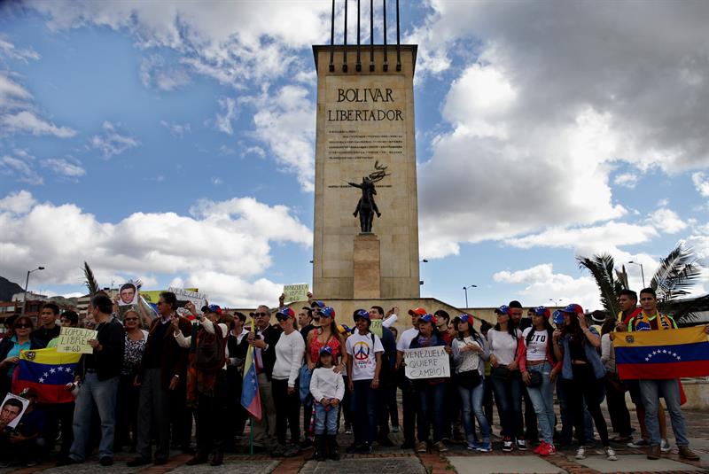 Cientos de personas en ciudades de América exigen libertad de Leopoldo López