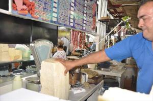 En Valencia pagan más de 900 bolívares por un kilo de queso duro