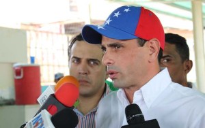 Capriles: La paz no se logra comprando armas, ni tanques de guerra