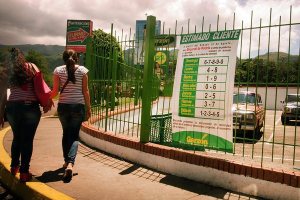 Supermercados del Táchira acatan la medida de vender alimentos por número de cédula