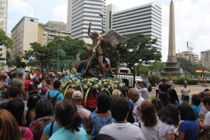 Cardenal Urosa deseó éxito a procesión de San Miguel Arcángel