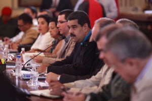 Maduro prepara “medidas radicales” para acabar con el bachaquerismo
