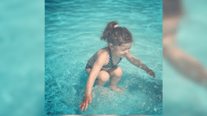 Tras la polémica del color del vestido llega: ¿La niña está debajo del agua o saltando? (Fotos)