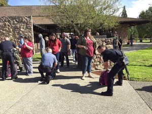 Un profesor y ocho alumnos, las víctimas del tiroteo en Oregon