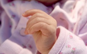 Chile prohíbe consumo de leche en polvo para bebés por presencia de bacteria