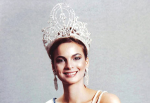 Así luce Maritza Sayalero 36 años después de su coronación como Miss Universo