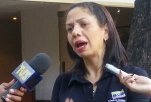 Betsy Bustos: Maduro y su combo tienen unas gríngolas que no los dejan ver la realidad