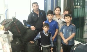 Una familia sirio-iraquí cumple un mes atrapada en aeropuerto de Moscú