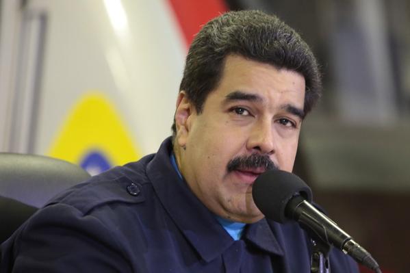 Maduro aprobará aumento de 30% del salario de maestros, bomberos y policías