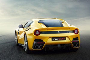 Amarillo es lo que le luce… a la nueva Ferrari F12tdf (WOW + FOTOS)