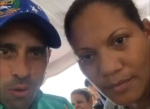 Capriles muestra video de chavista que se cambia de bando porque el Gobierno “le pintó una paloma”