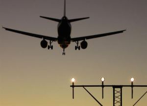 Las aerolíneas se revalorizarán más en 2015 al caer el precio del crudo