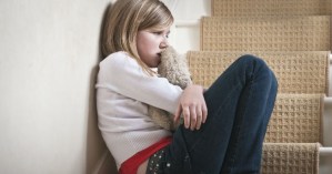 El abuso psicológico infantil hace tanto daño como el abandono