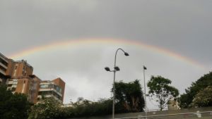 Doble arcoiris decora la ciudad de Caracas (FOTOS)