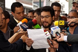 Hermano de Antonio Rivero denuncia que buscan destituirlo de su cargo en la AN