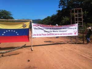En Bolívar manifestantes destrozan sala de control en muelle de Bauxilum