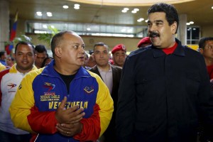 ¿Todo bien? La cara de Diosdado mientras Maduro se daba golpes de pecho (Video)