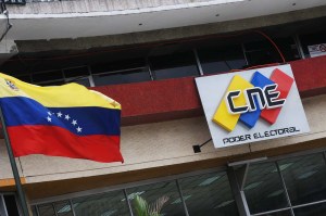 Venezolanos rechazaron condiciones impuestas por el CNE para recolección de firmas del revocatorio este #26Ene