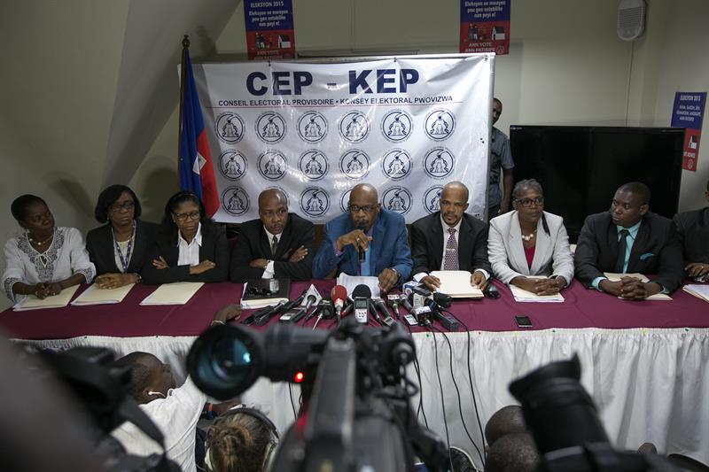 Nueva renuncia deja ente electoral haitiano con 2 miembros en medio de crisis
